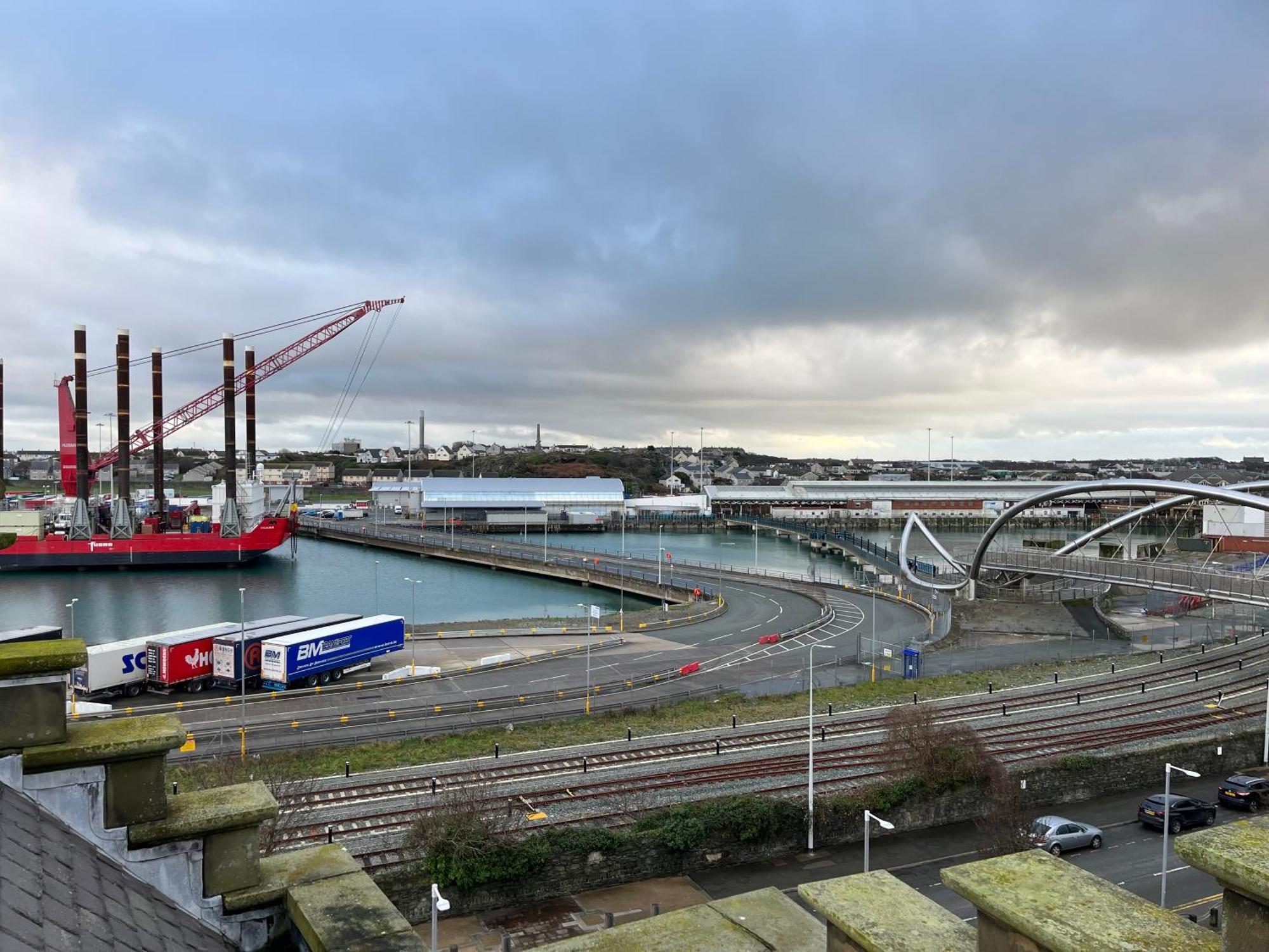 Lower Harbour Watch Holyhead Buitenkant foto